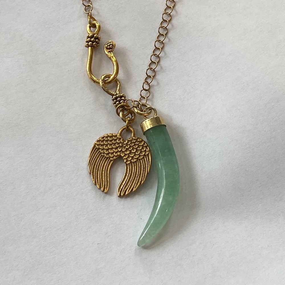 Gold-plated gold-filled Jade horn Joy wing necklac